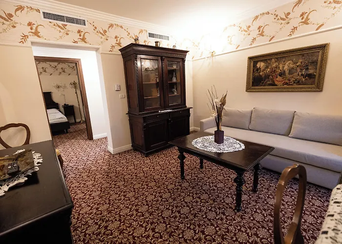 מלון Casa Del Sole Boutique 4*